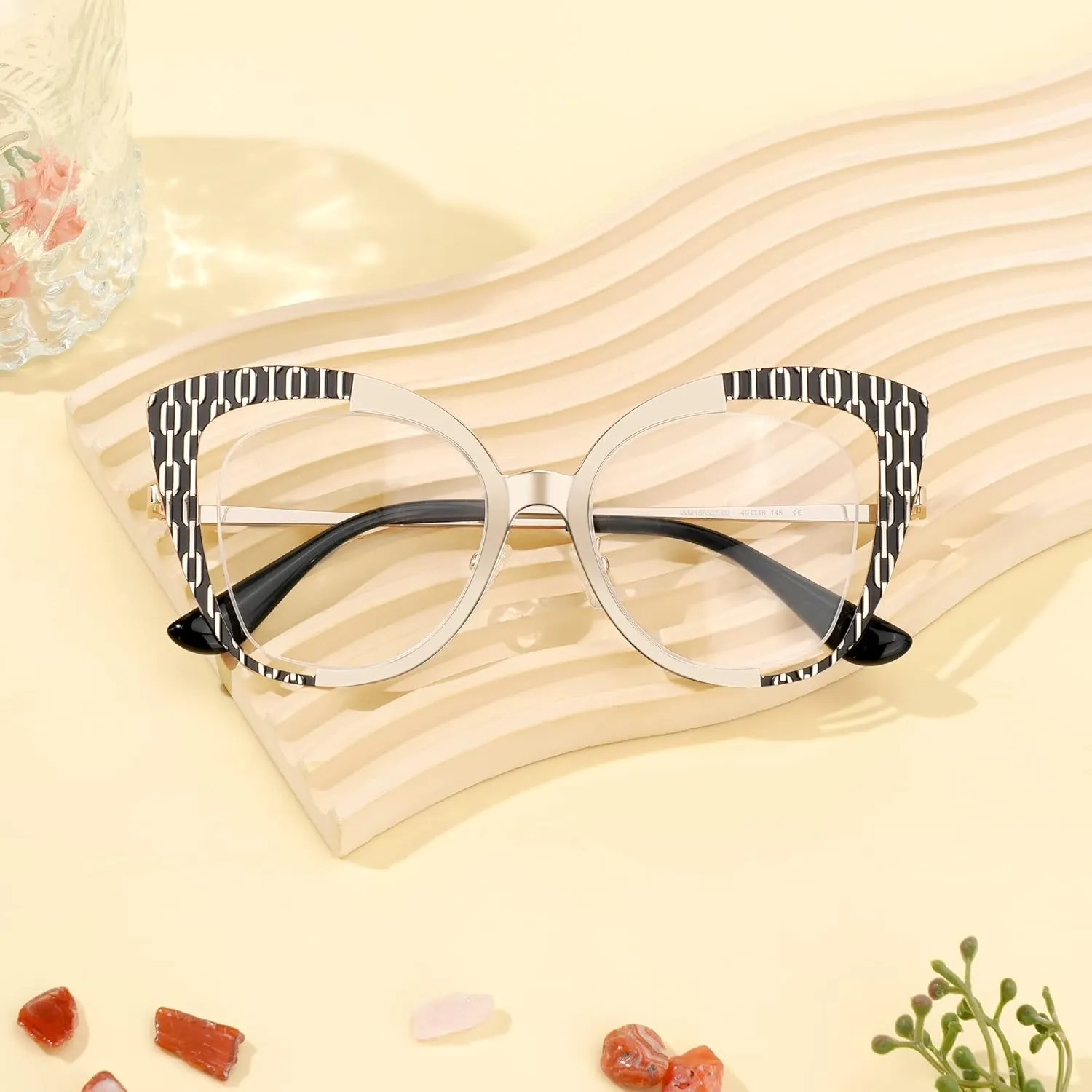 Zeelool Classic Oversized Cat Eye Glasses Frame With Non-prescription Clear Lens for Women Claus ZWM183537